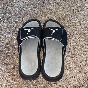 jordan slides 🖤